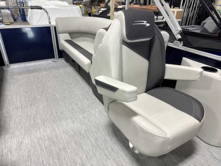 2026 Bennington 22SSR - SPS - SPECIAL PACKAGE US-ETWS0126L526 [photo 17]